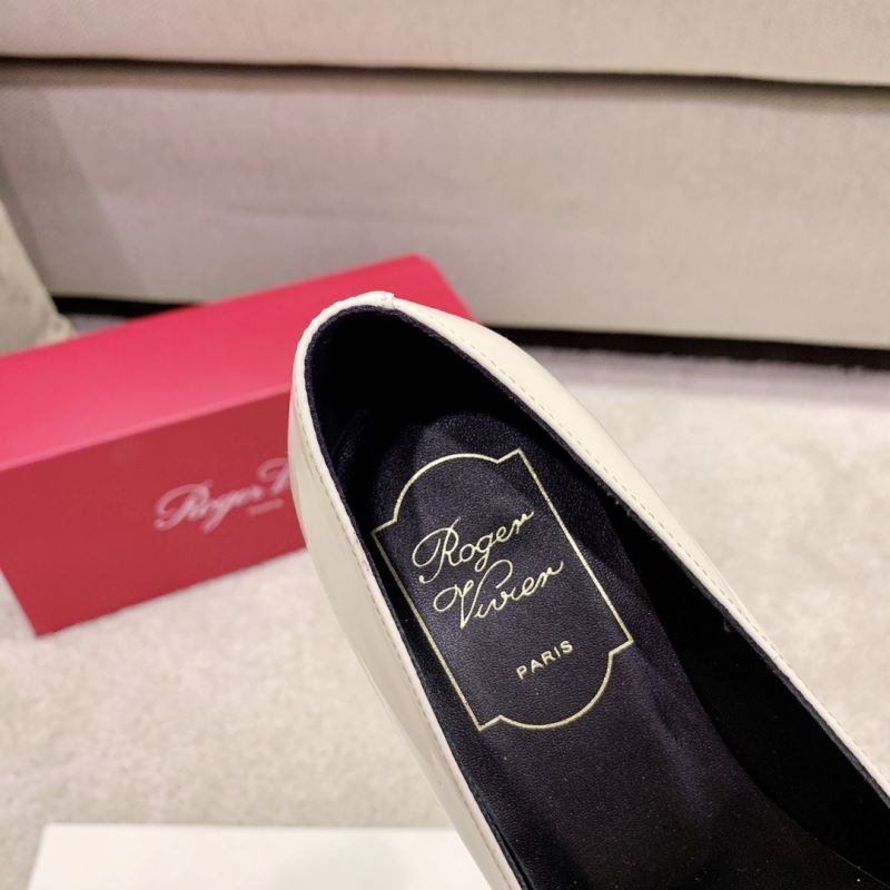 Roger Vivier flat shoes